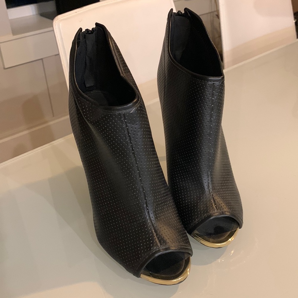 Qupid booties - size 7.5